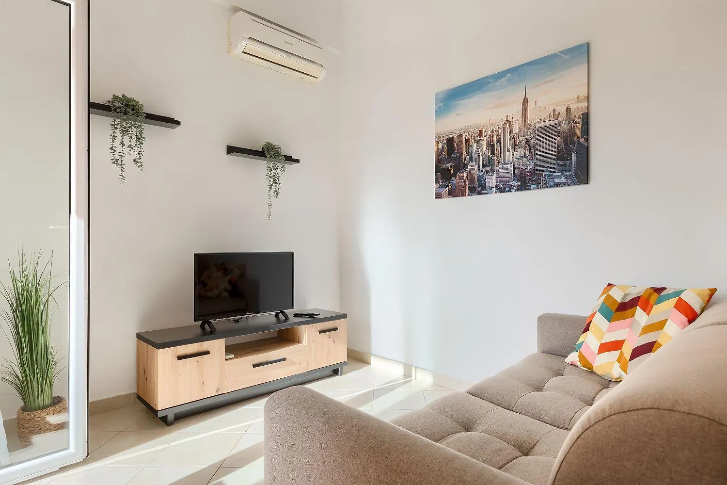 Bezauberndes Apartment Mit Babybett, Spielplatz, Grill, Wifi Vodnjan