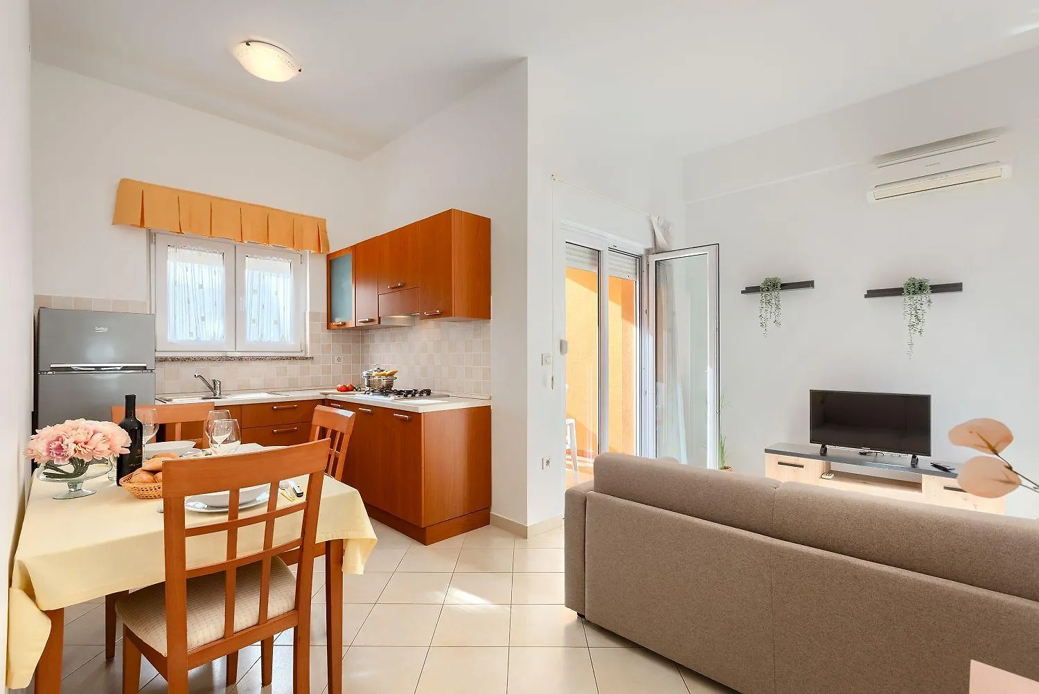 Bezauberndes Apartment Mit Babybett, Spielplatz, Grill, Wifi Vodnjan